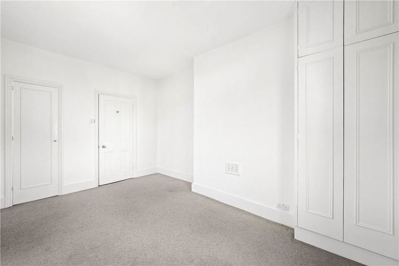 4 bedroom house, Donne Place, Chelsea SW3 - Available