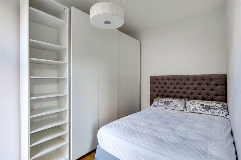 1 bedroom flat, Egerton Gardens, Knightsbridge SW3 - Available