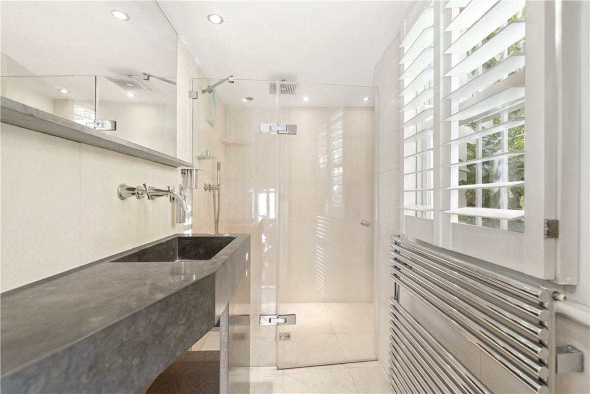 4 bedroom maisonette, Elvaston Place, South Kensington SW7 - Available
