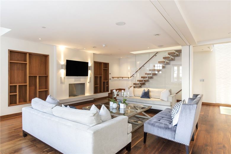3 bedroom house, Wilton Row, Knightsbridge SW1X - Available