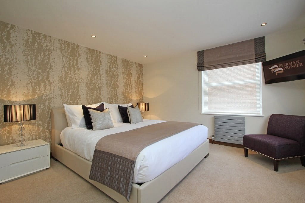 3 bedroom flat, Ennismore Gardens, London SW7 - Available