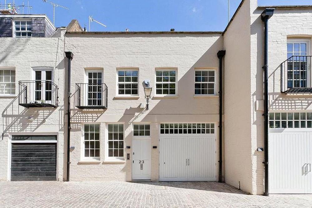 4 bedroom house, Queens Gate Mews, South Kensington SW7 - Available
