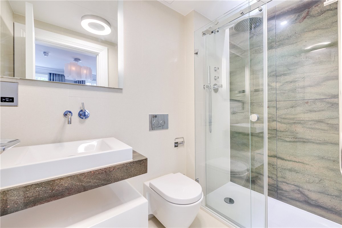 4 bedroom house, Queens Gate Mews, South Kensington SW7 - Available