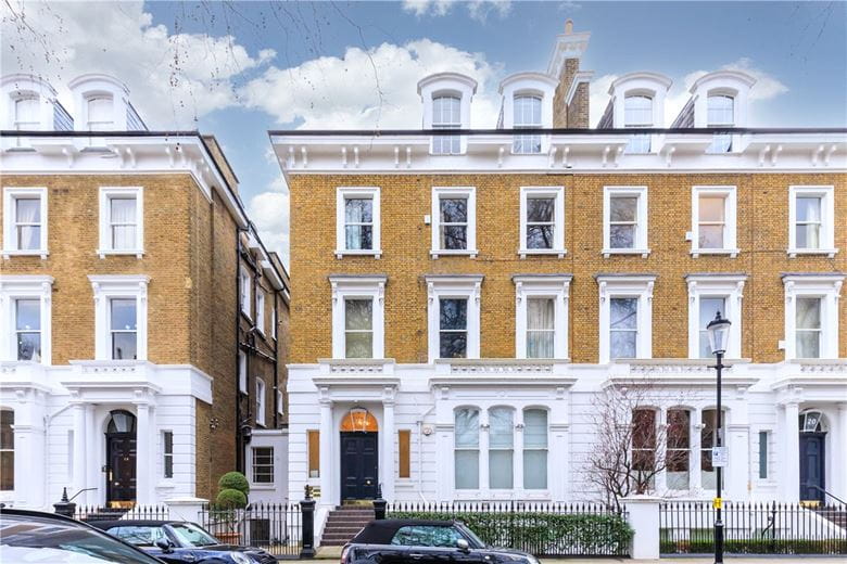 2 bedroom flat, Bolton Gardens, Earls Court SW5 - Available