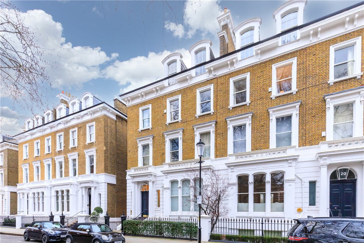 2 bedroom flat, Bolton Gardens, Earls Court SW5 - Available