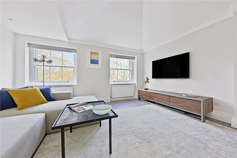 2 bedroom flat, Rutland Gate, Knightsbridge SW7 - Available