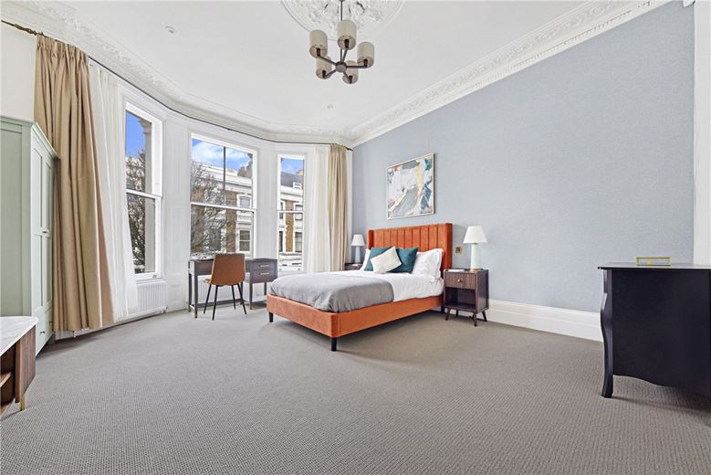4 bedroom house, St Lawrence Terrace, North Kensington W10 - Available