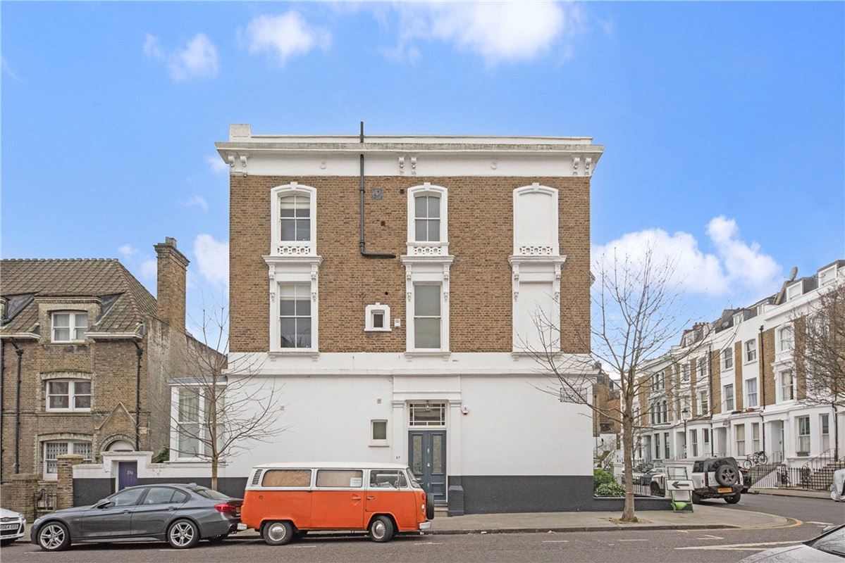 4 bedroom house, St Lawrence Terrace, North Kensington W10 - Available