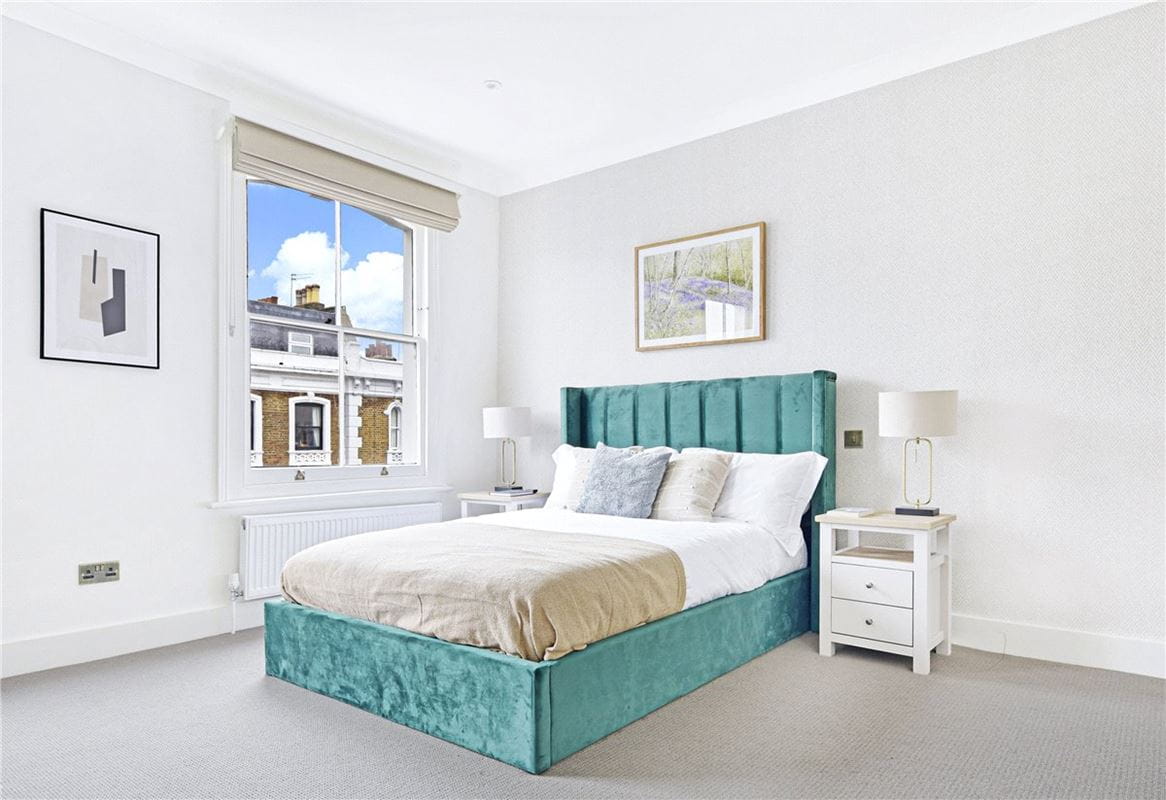 4 bedroom house, St Lawrence Terrace, North Kensington W10 - Available