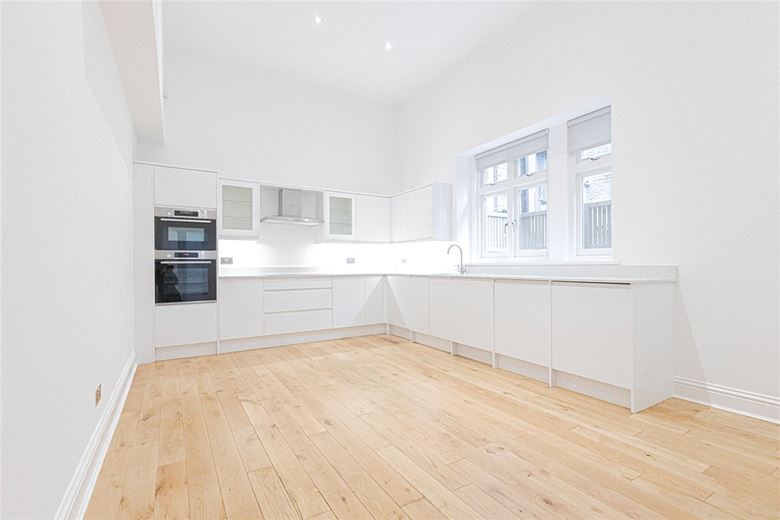 2 bedroom house, Egerton Gardens Mews, Knightsbridge SW3 - Available