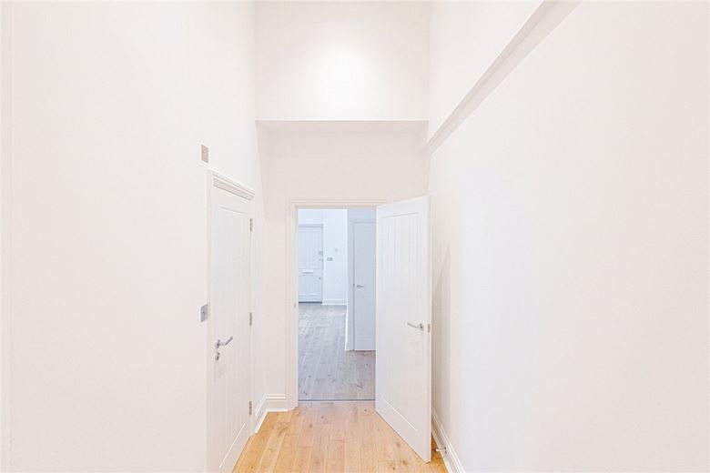 2 bedroom house, Egerton Gardens Mews, Knightsbridge SW3 - Available