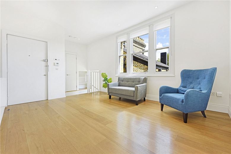 bedroom flat, Egerton Gardens Mews, Knightsbridge SW3 - Available