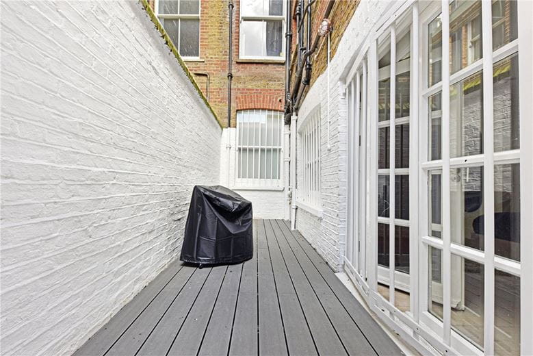 3 bedroom flat, Rosary Gardens, South Kensington SW7 - Available