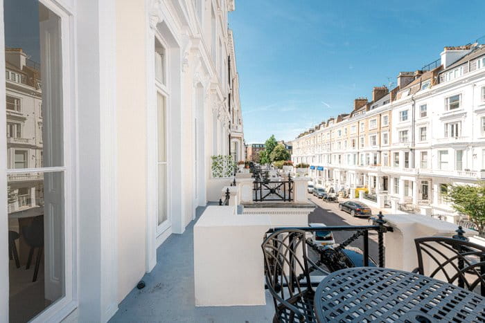 2 bedroom flat, Lexham Gardens, Kensington W8 - Available