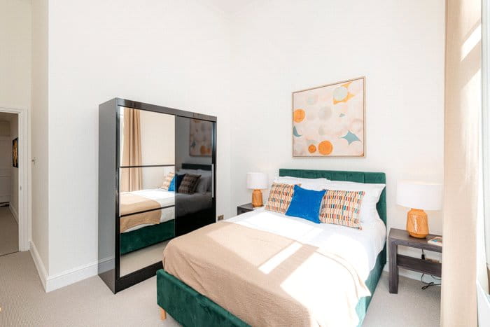 2 bedroom flat, Lexham Gardens, Kensington W8 - Available