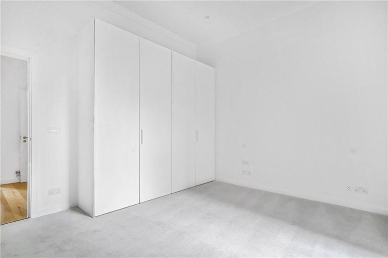 1 bedroom flat, Brompton Road, London SW3 - Available