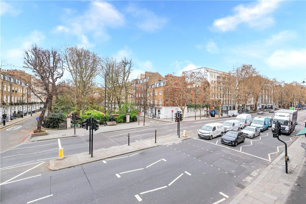 1 bedroom flat, Brompton Road, Knightsbridge SW3 - Available