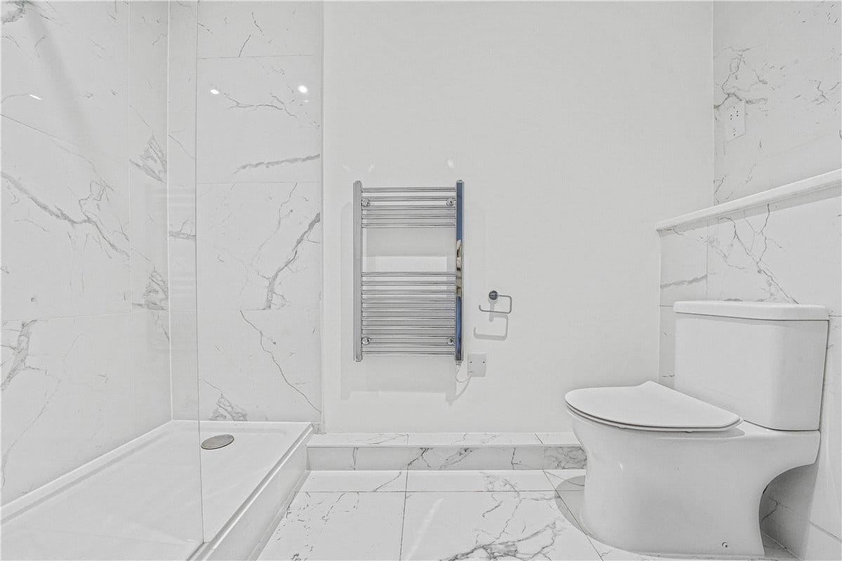  bedroom flat, Egerton Gardens, Knightsbridge SW3 - Available