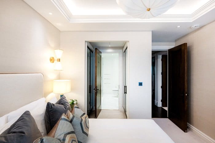 2 bedroom flat, Prince Of Wales Terrace, Kensington W8 - Available