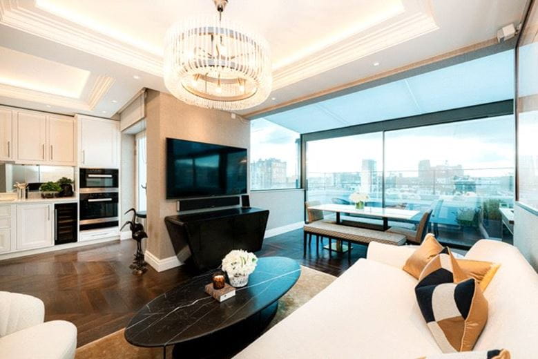 2 bedroom flat, Prince Of Wales Terrace, Kensington W8 - Available