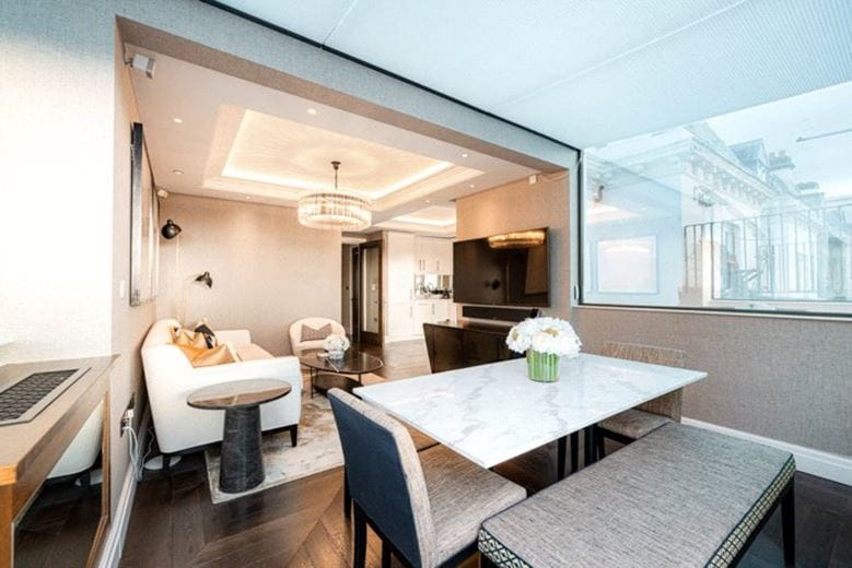 2 bedroom flat, Prince Of Wales Terrace, Kensington W8 - Available