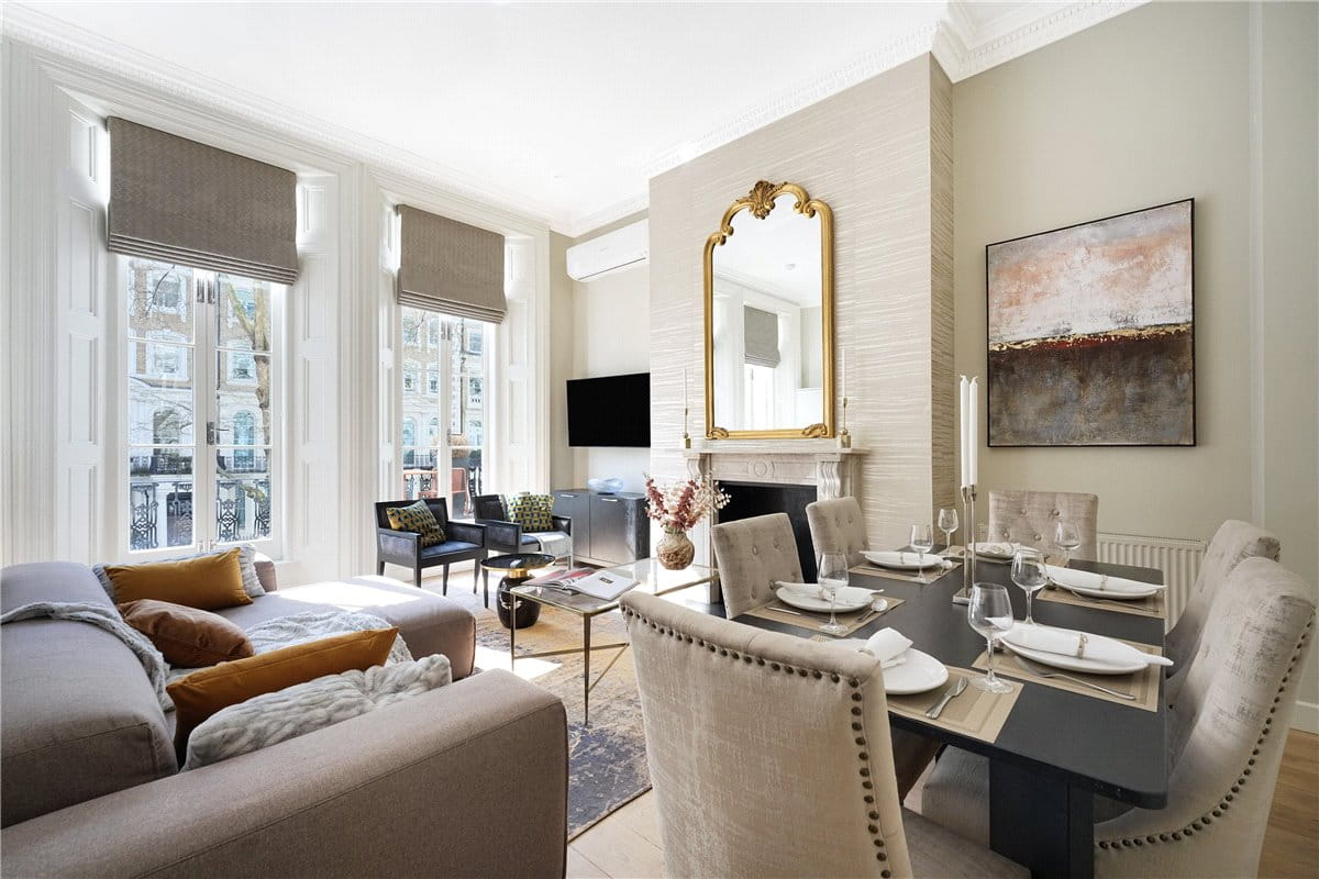 4 bedroom flat, Beaufort Gardens, Knightsbridge SW3 - Available