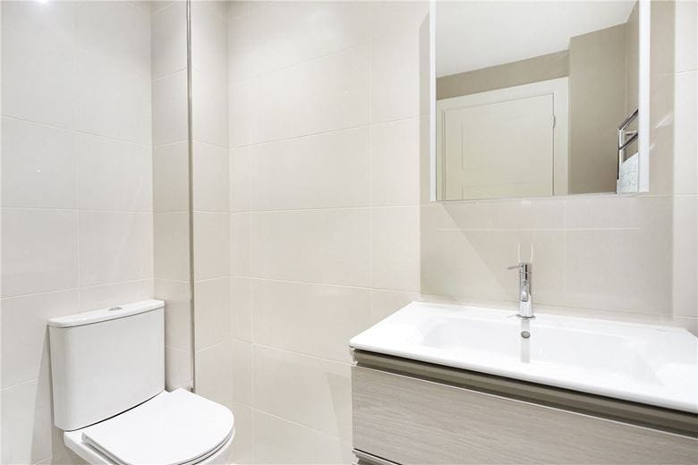 4 bedroom flat, Beaufort Gardens, Knightsbridge SW3 - Available