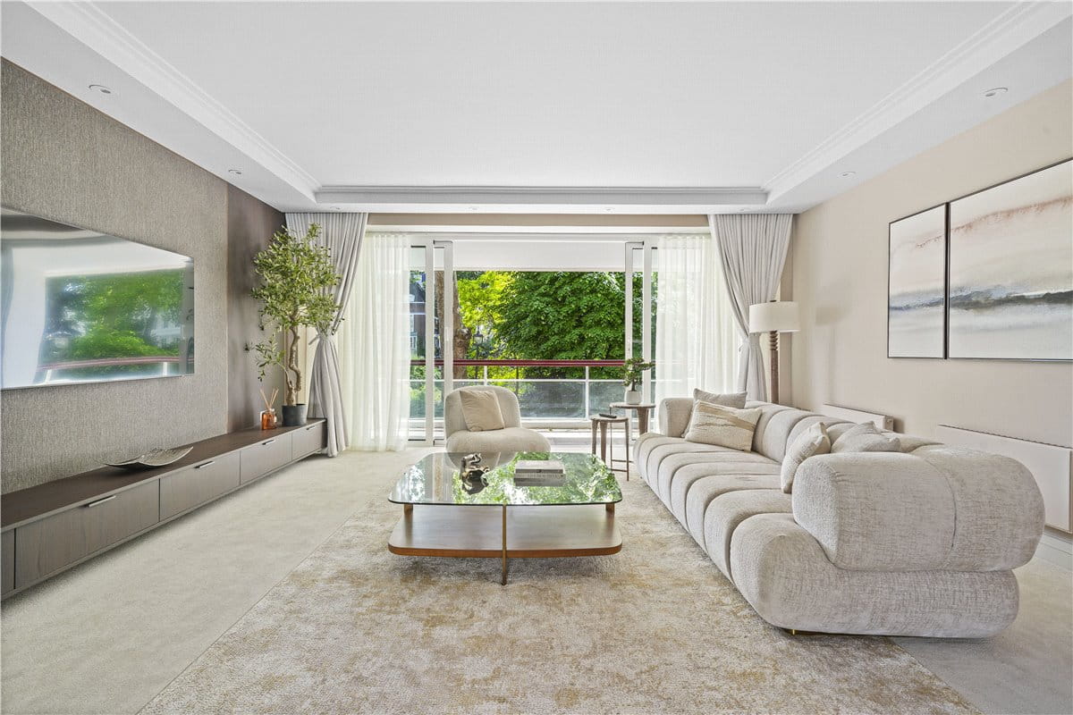 3 bedroom flat, Gloucester Square, Hyde Park Estate W2 - Available