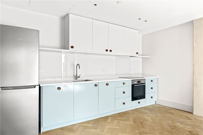 2 bedroom flat, Latimer Road, London W10 - Available