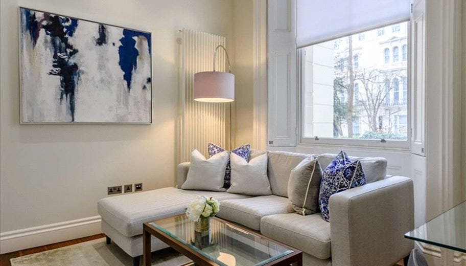 1 bedroom flat, Kensington Gardens Square, London W2 - Available