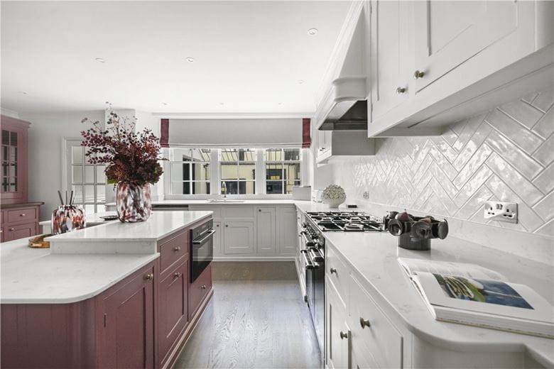 6 bedroom house, Ennismore Gardens, Knightsbridge SW7 - Available