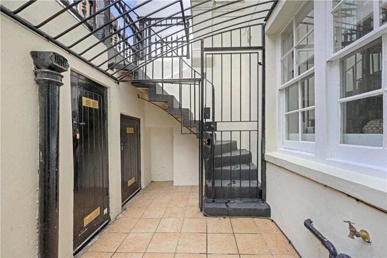 6 bedroom house, Ennismore Gardens, Knightsbridge SW7 - Available