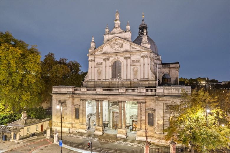 4 bedroom maisonette, Egerton Gardens, Knightsbridge SW3 - Available