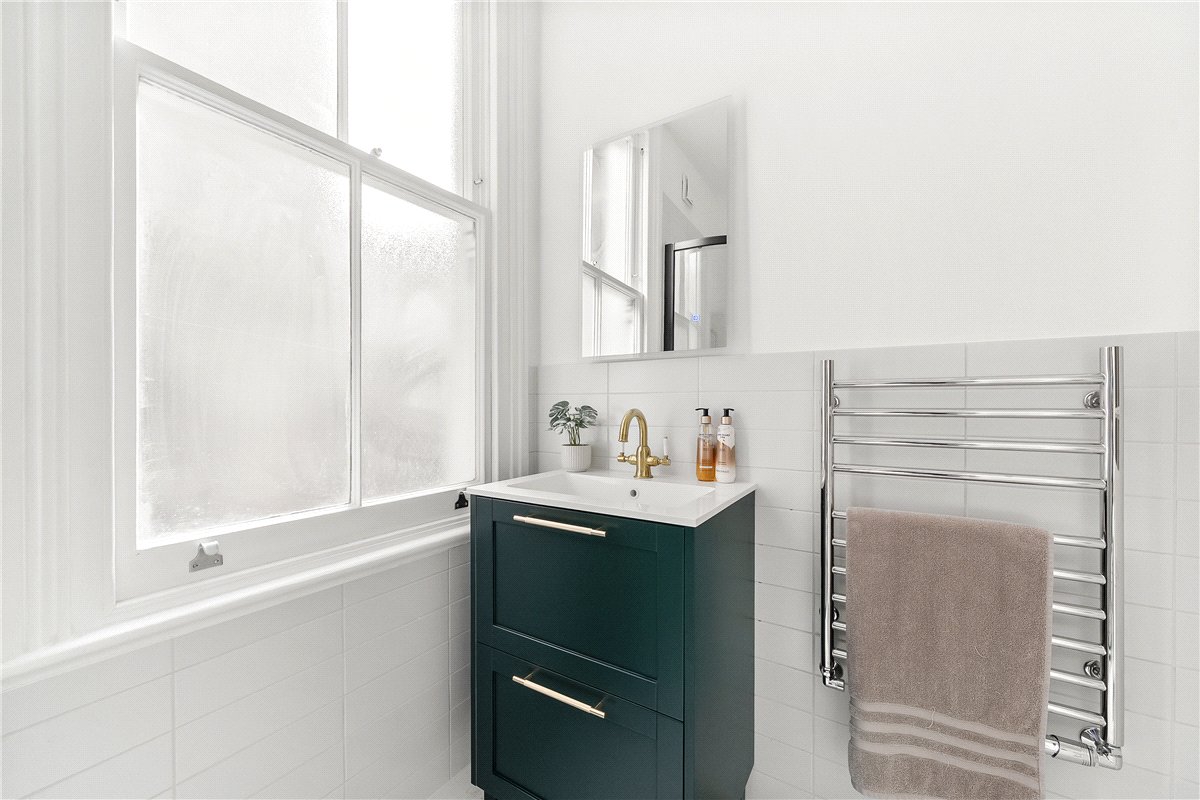 4 bedroom flat, Southwell Gardens, South Kensington SW7 - Available