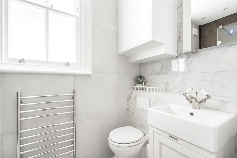 4 bedroom flat, Southwell Gardens, South Kensington SW7 - Available
