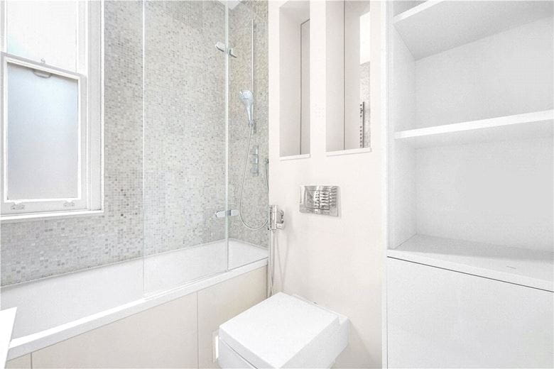 4 bedroom flat, Wynnstay Gardens, Allen Street W8 - Available