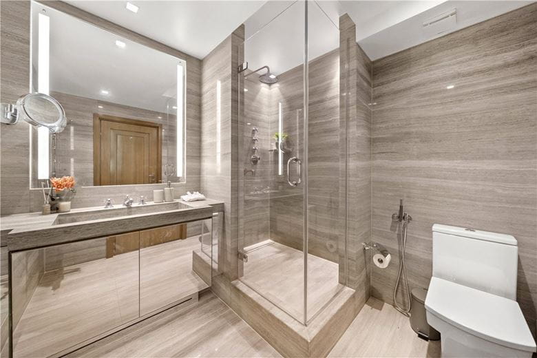 4 bedroom flat, Kingston House South, Ennismore Gardens SW7 - Available