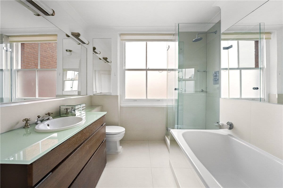 3 bedroom flat, Cadogan Square, Knightsbridge SW1X - Available