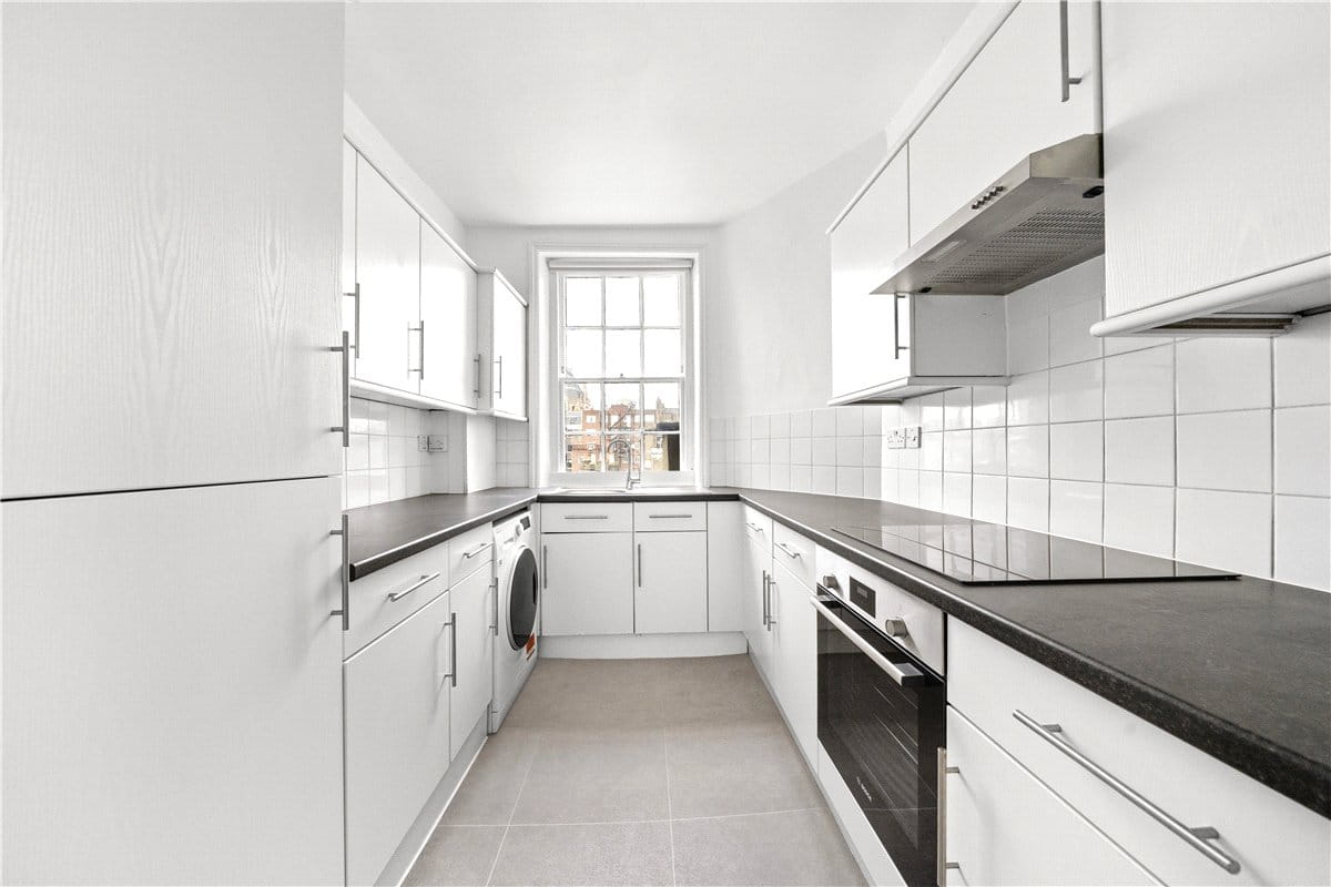 2 bedroom flat, Thurloe Street, South Kensington SW7 - Available
