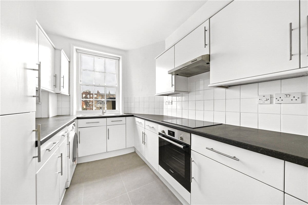 2 bedroom flat, Thurloe Street, South Kensington SW7 - Available