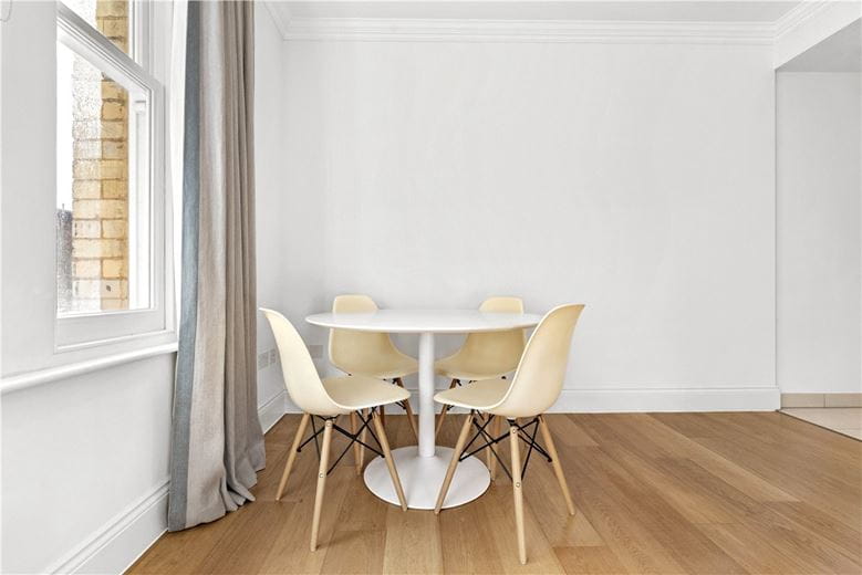 1 bedroom flat, Egerton Gardens Mews, Knightsbridge SW3
