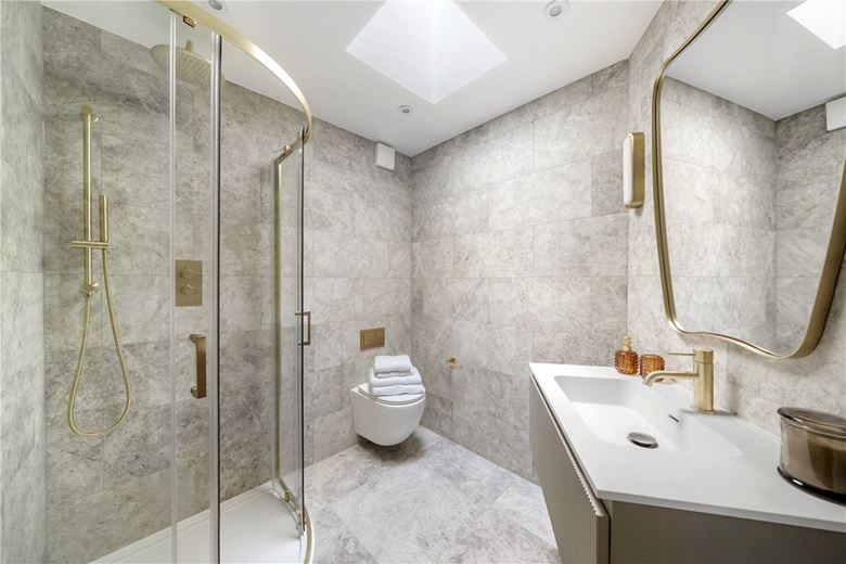 2 bedroom flat, Cadogan Square, Knightsbridge SW1X - Available