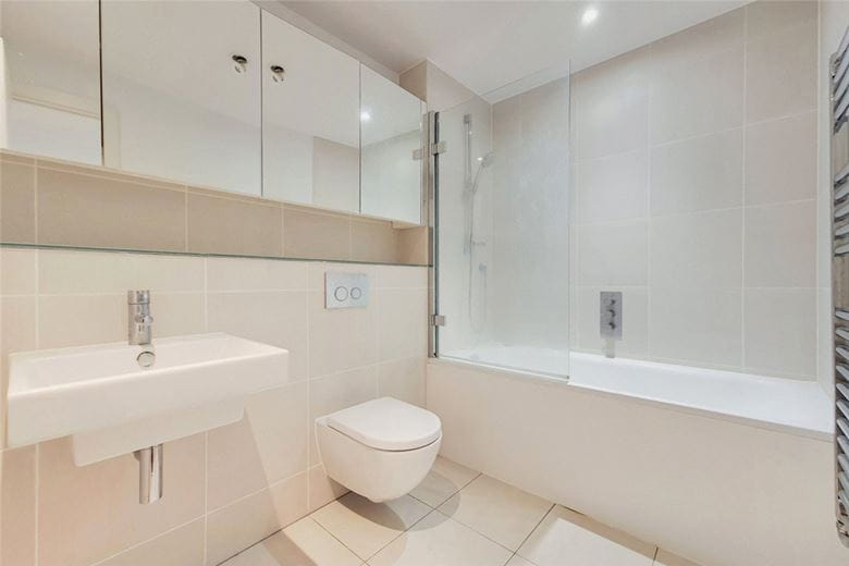 1 bedroom flat, Egerton Gardens Mews, Knightsbridge SW3 - Available