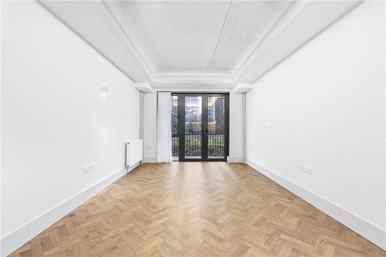 1 bedroom flat, Latimer Road, North Kensington W10 - Available
