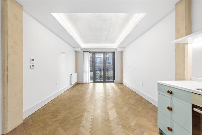 1 bedroom flat, Latimer Road, North Kensington W10 - Available