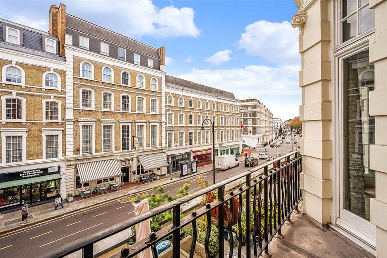 4 bedroom flat, Gloucester Road, South Kensington SW7 - Available
