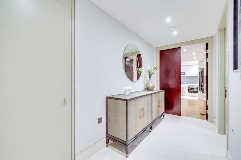 1 bedroom flat, Knightsbridge, Knightsbridge SW7 - Available