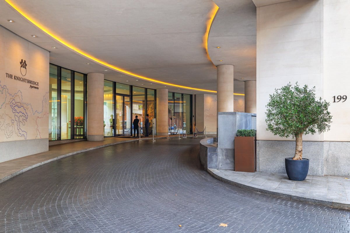 1 bedroom flat, Knightsbridge, Knightsbridge SW7 - Available