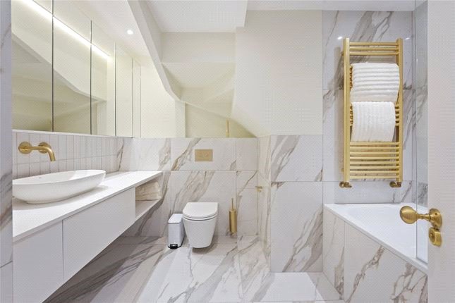 3 bedroom maisonette, Cornwall Gardens, South Kensington SW7 - Available