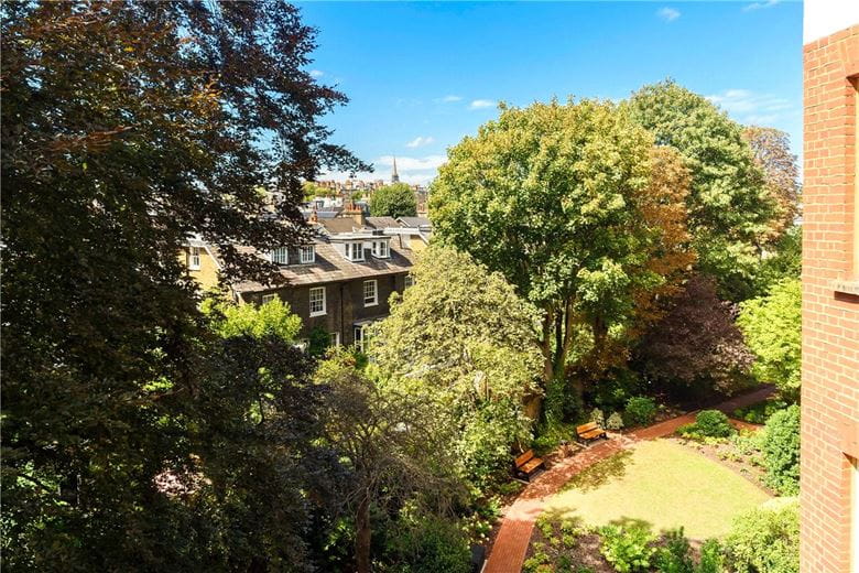 4 bedroom flat, St Georges Court, Gloucester Road SW7 - Available